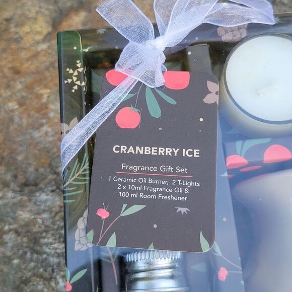 Cranberry Ice Fragrance Gift Set - Picture 6 of 10